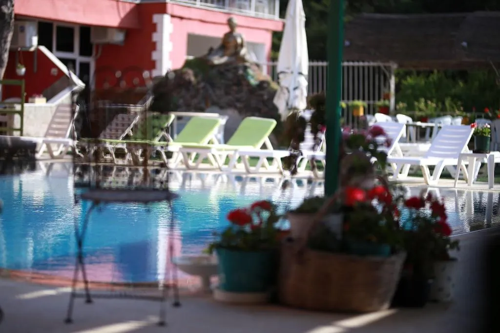 Sports and Entertainment, Tunc Otel, Izmir