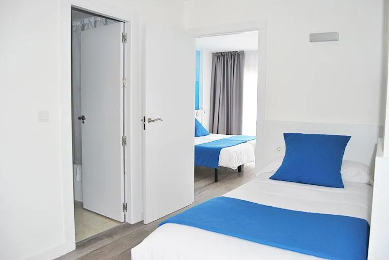 TRIPLE STANDARD Room, Estudiotel Alicante, Costa Blanca