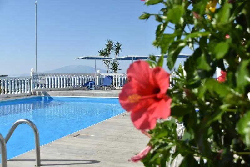 Pool, Clear Horizon, Zante