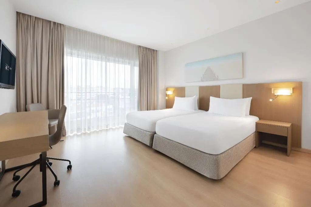 JUNIOR SUITE CAPACITY 1 Room, Eurostars Oasis Plaza, Porto