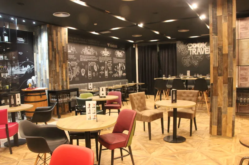 Bar, Num Hotel, Costa Dorada