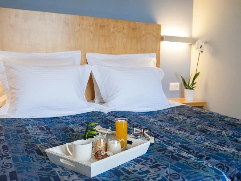 TRIPLE STANDARD Room, Kronos Hotel, Thessaloniki