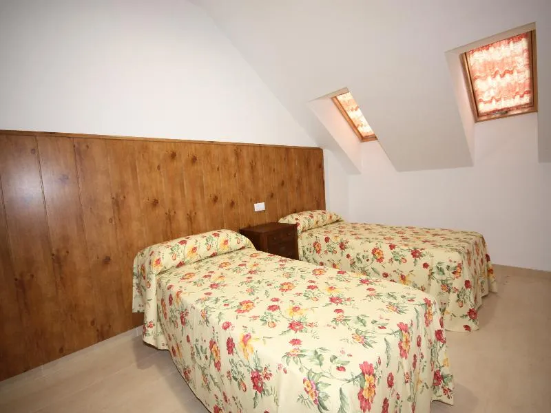 APARTMENT CAPACITY 6 THREE BEDROOM Room, Campillo Apartamentos Rurales, Andalucia