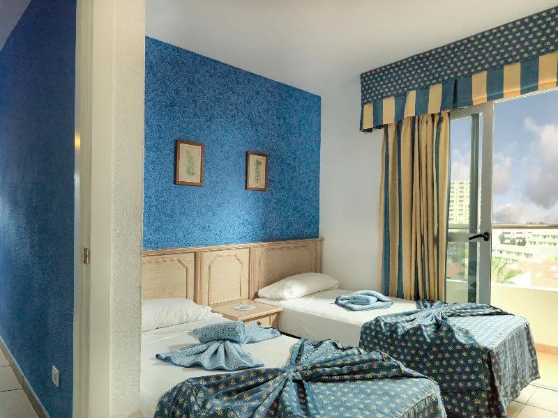 APARTMENT CAPACITY 7 THREE BEDROOMS Room, Oro Blanco Apartments, Tenerife