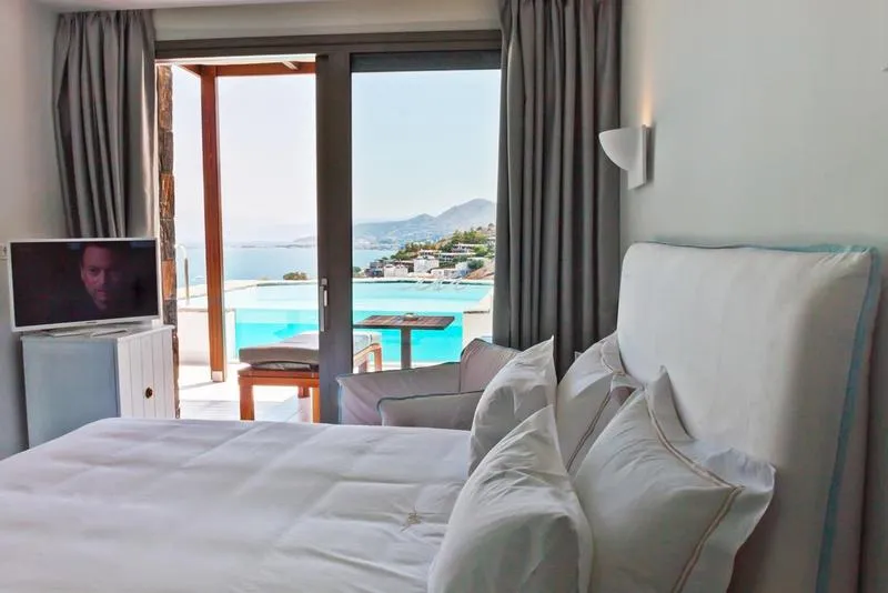 JUNIOR SUITE DELUXE WITH PRIVATE POOL Room, Royal Marmin Bay Boutique & Art Hotel, Crete