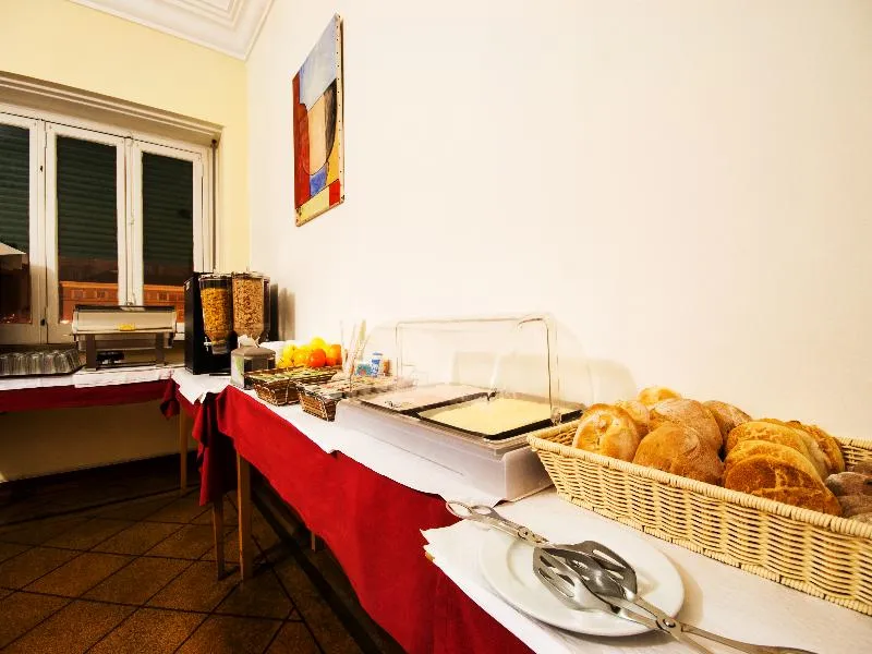 Restaurant, Residencial Lar do Areeiro, Lisbon
