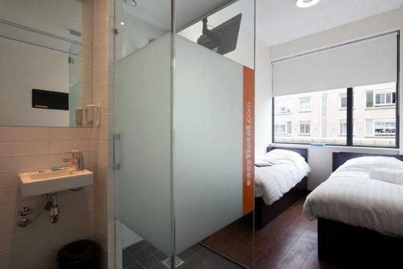 Room, easyHotel Amsterdam City Centre South, Amsterdam