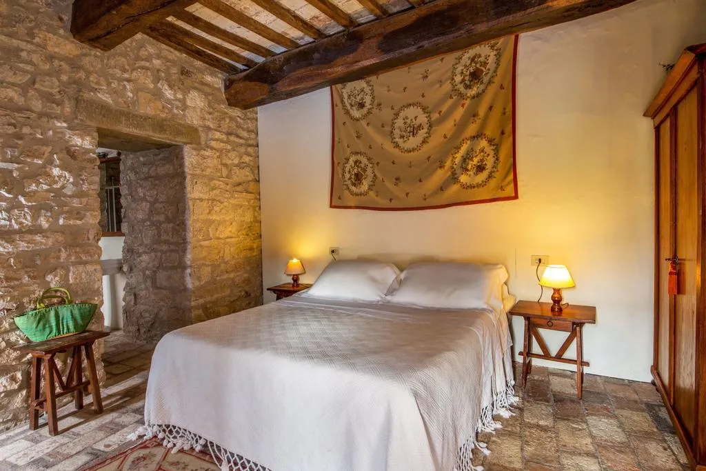 SUITE WITH JACUZZI Room, Castello Valenzino, Perugia