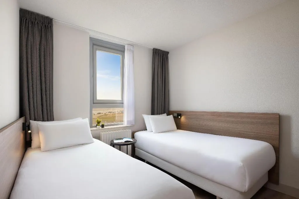 FAMILY ROOM STANDARD Room, NH Zandvoort, Amsterdam