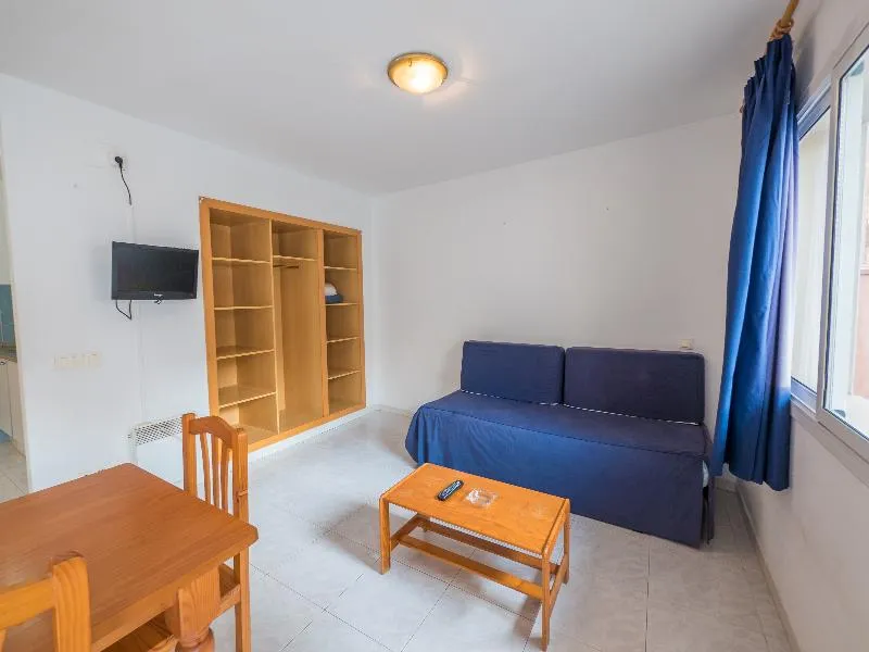 APARTMENT CAPACITY 6 TWO BEDROOMS Room, Apartaments AR Nautic, Costa Brava