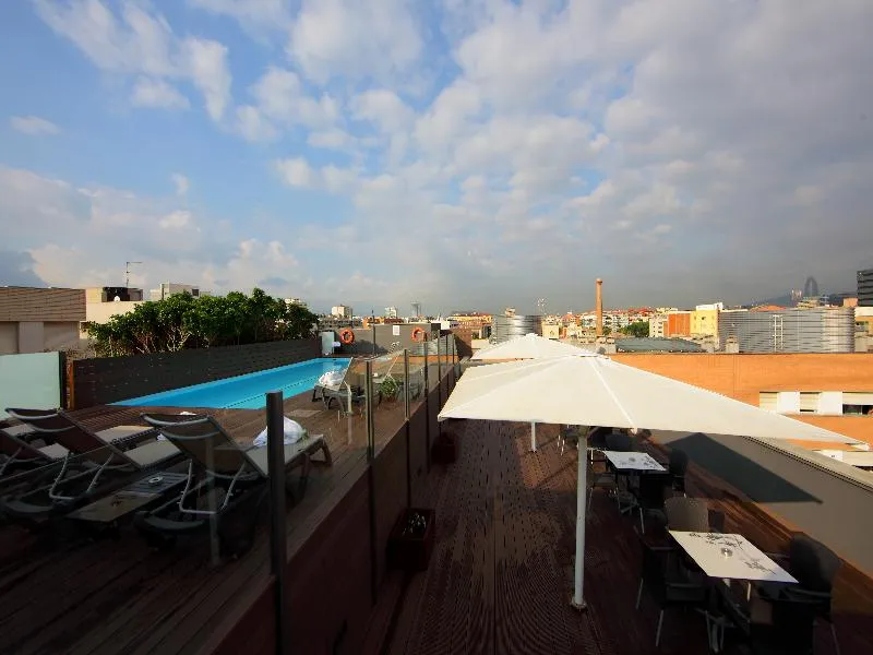 Pool, Attica 21 Barcelona Mar, Barcelona