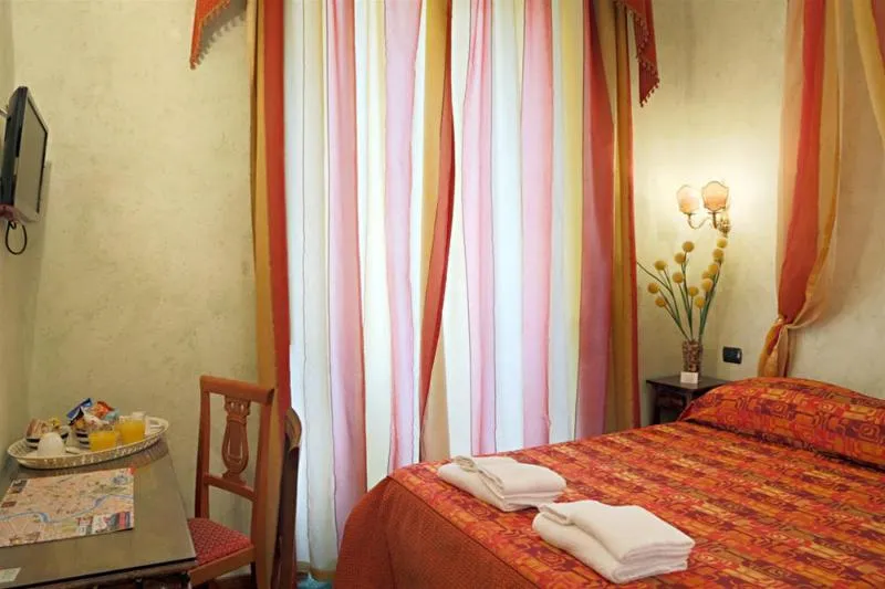 Room, Residenza Vaticana, Rome