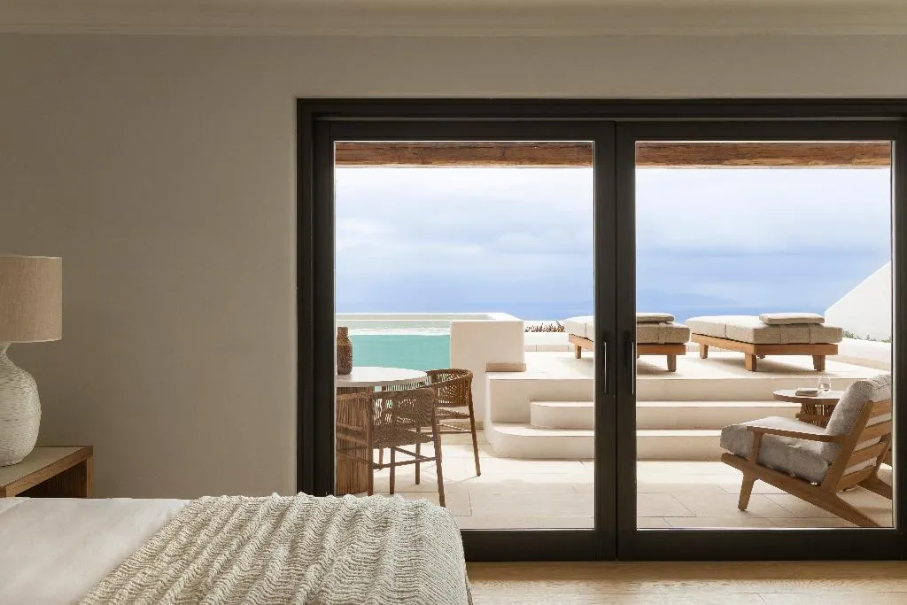 SUITE GRAND Room, NERO Boutique Hotel, Santorini