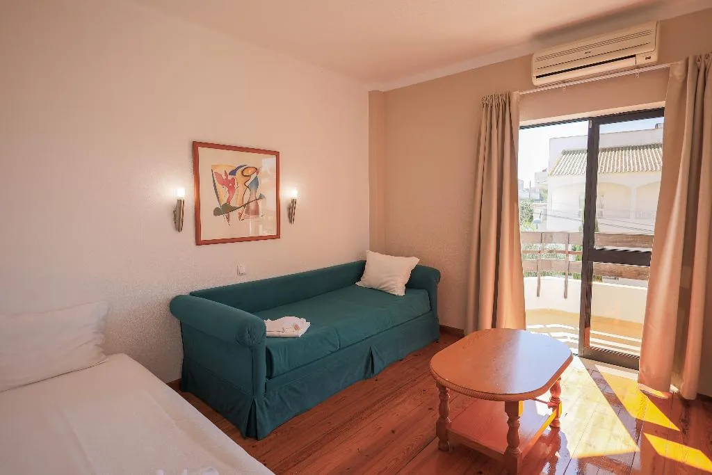 FAMILY ROOM CLASSIC Room, Portimao Center Hotel by Umbral, Algarve