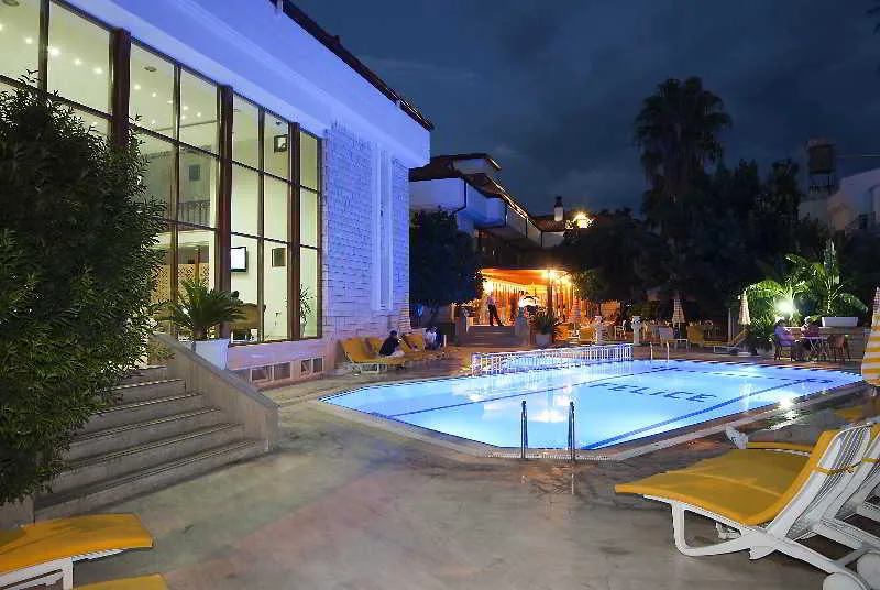 Pool, Felice, Antalya