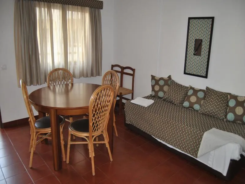 APARTMENT TWO BEDROOMS Room, Olhos Do Mar, Algarve