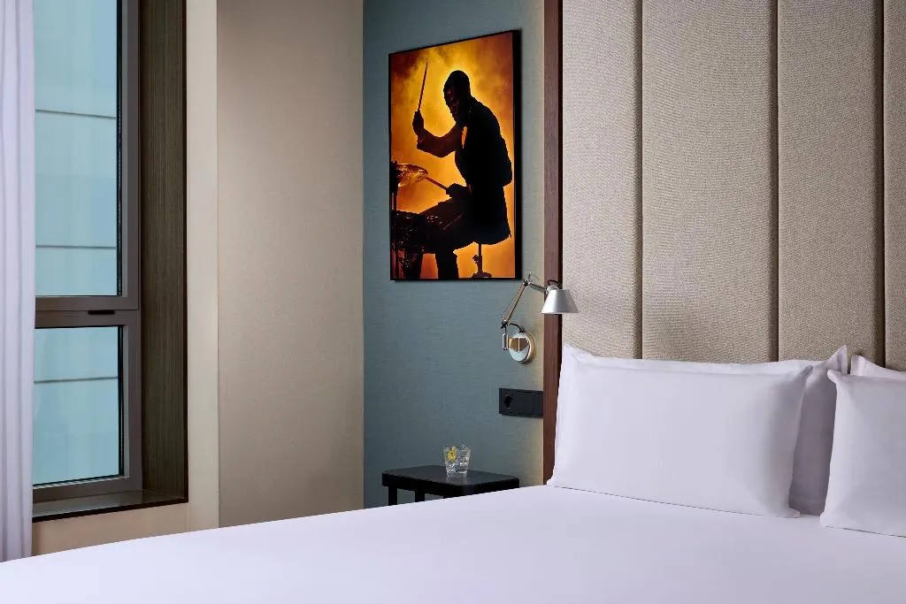 DOUBLE SUPERIOR Room, NH Barcelona Diagonal Poblenou, Barcelona