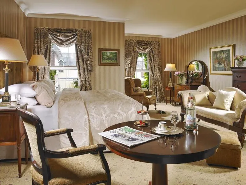DOUBLE DELUXE KING BED Room, Hayfield Manor, Cork