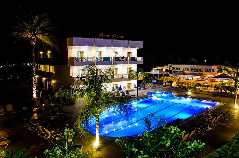 Pool, Real Palace, Crete