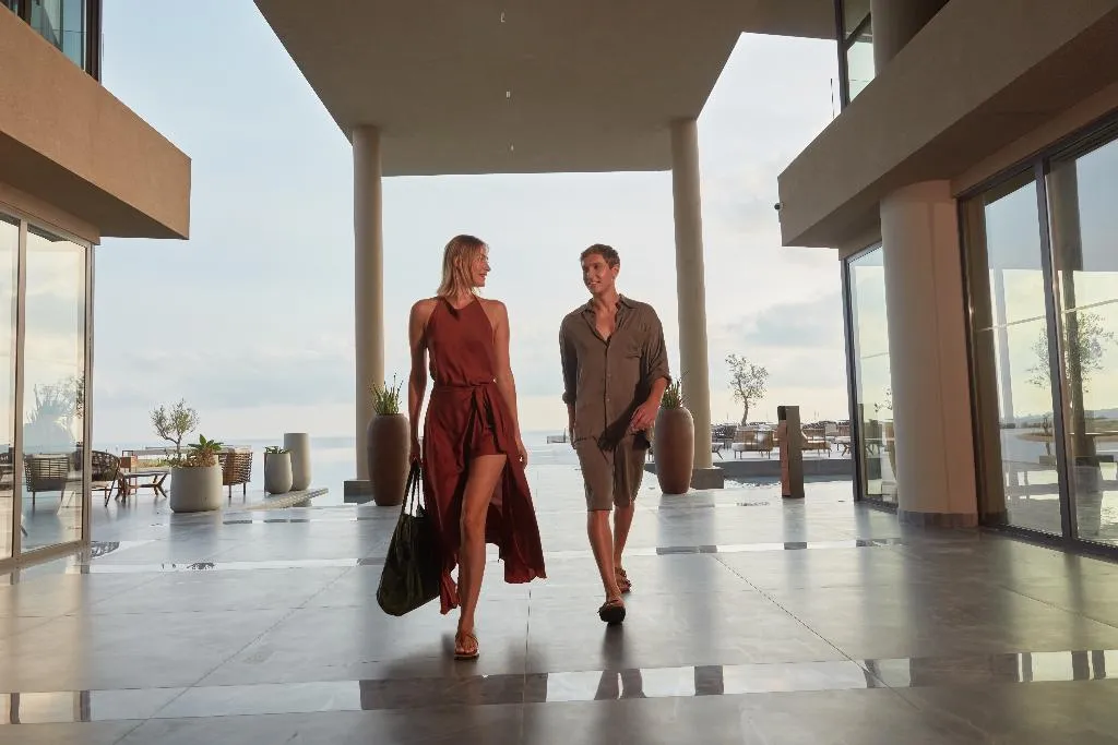 Lobby, King Jason Zante – Designed For Adults, Zante