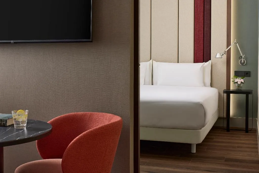 JUNIOR SUITE STANDARD Room, NH Barcelona Diagonal Poblenou, Barcelona