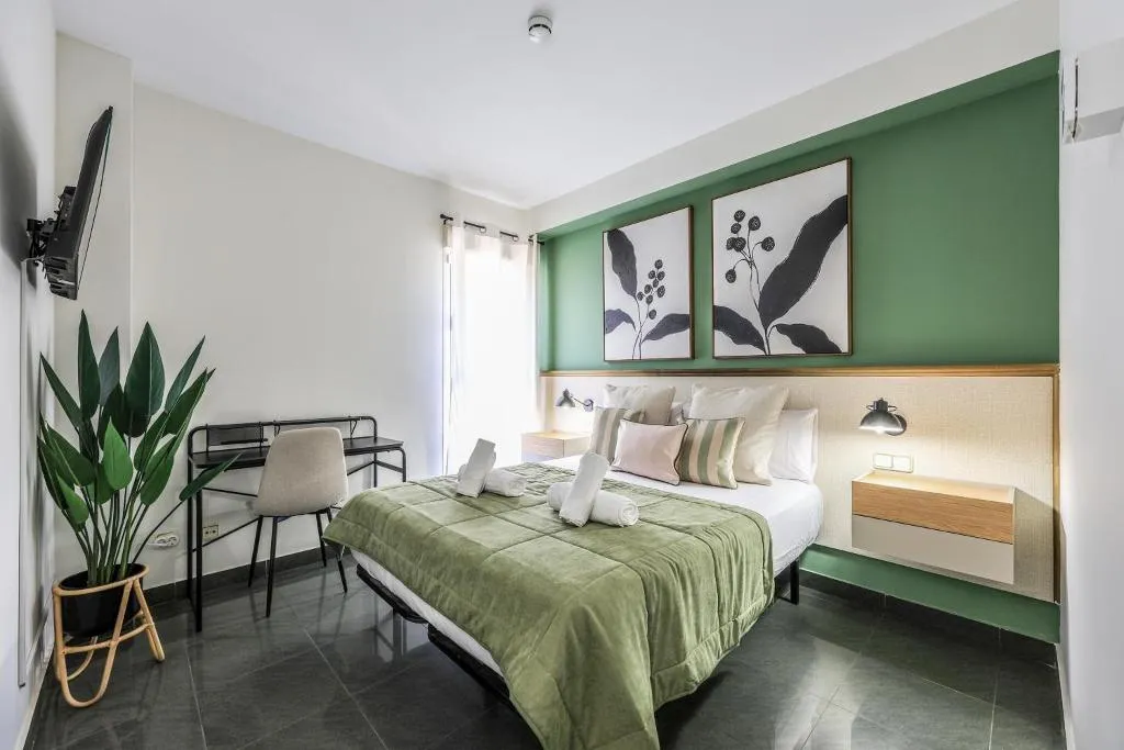 General view, Lusso Velilla, Madrid