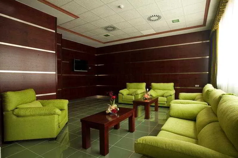 Lobby, La Familia Gallo Rojo, Costa Blanca