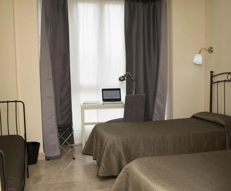 Room, Caballero Errante, Madrid