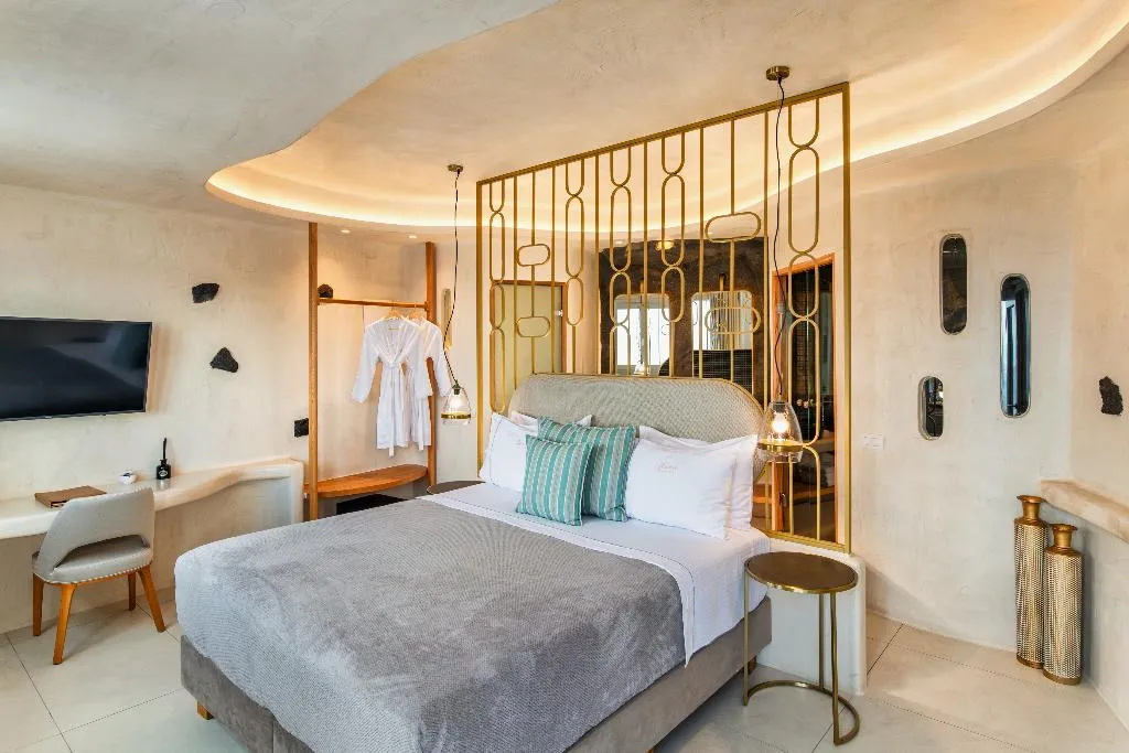 SUITE SEA VIEW HONEYMOON Room, Athina Luxury Suites, Santorini