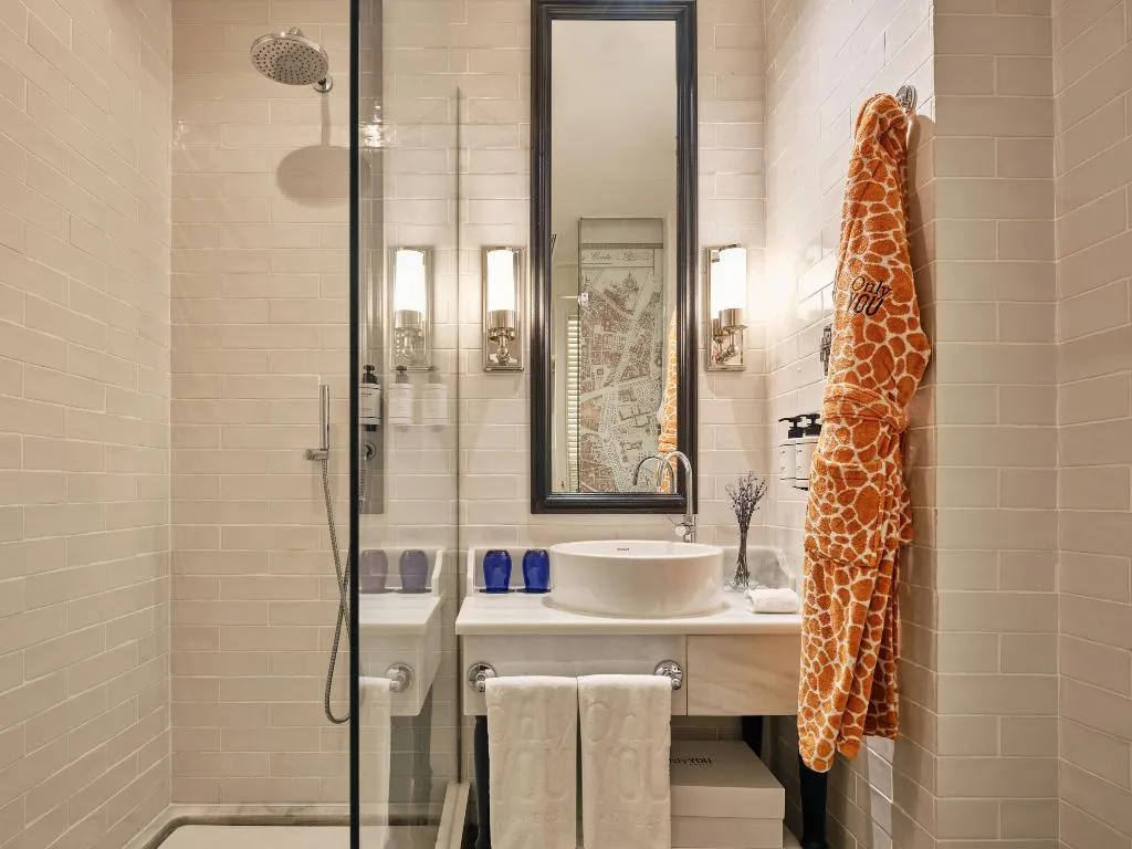 DOUBLE SINGLE USE DELUXE Room, Only YOU Boutique Madrid, Madrid