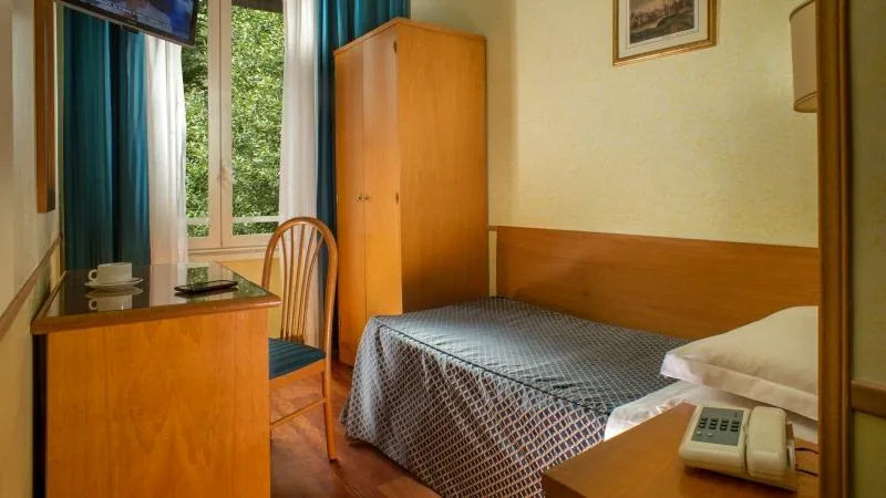 SINGLE ANNEX Room, Piemonte, Rome