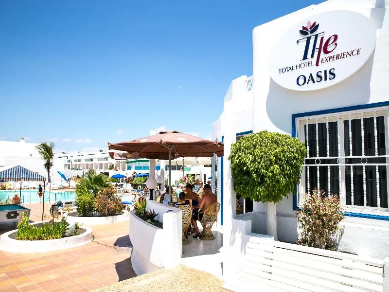 Bar, Apartamentos LIVVO Oasis, Lanzarote