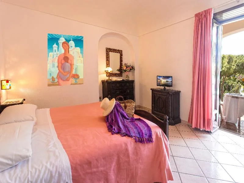 Room, Terme San Valentino, Naples
