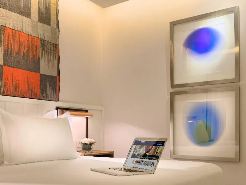 Room, H10 Cubik, Barcelona