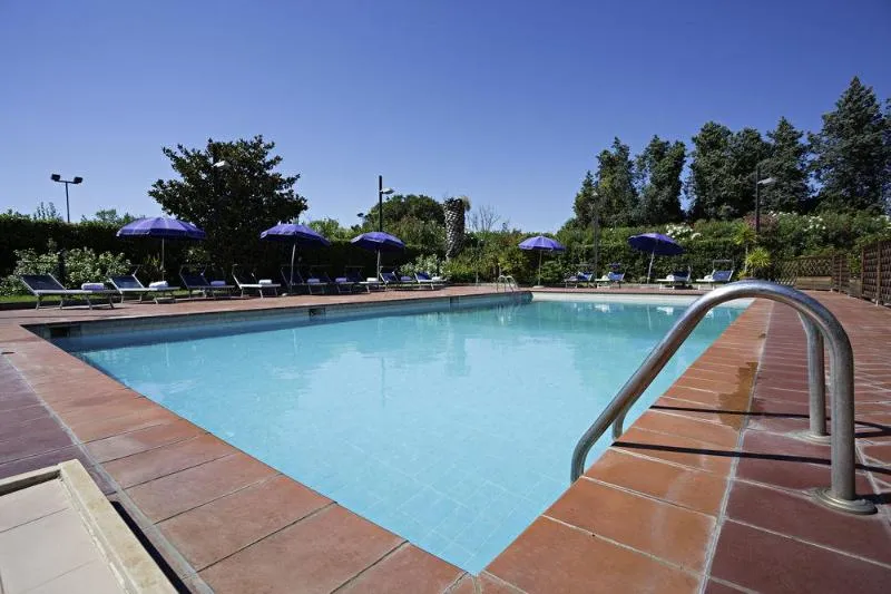 Pool, Novotel Caserta Sud, Naples