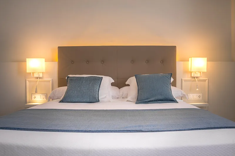 Double or Twin STANDARD Room, Hotel Pirineos Figueres by Pierre & Vacances, Costa Brava