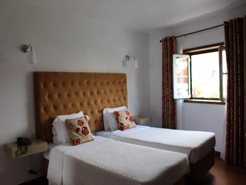 Room, Hotel Residencial Batalha, Porto