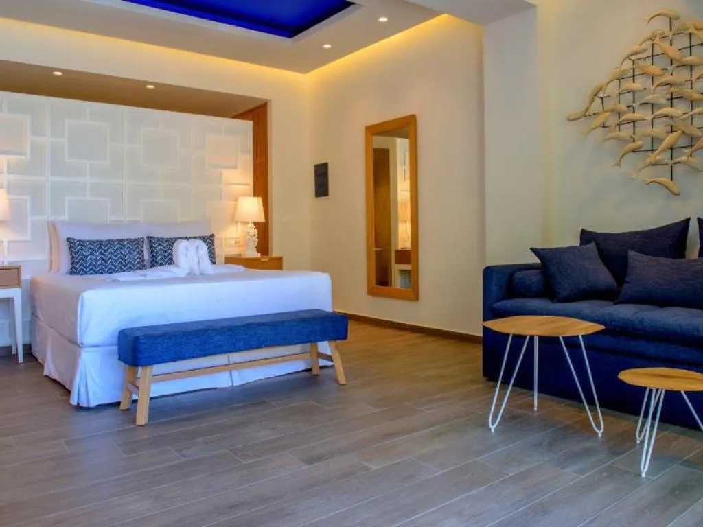 JUNIOR SUITE WITH PRIVATE POOL Room, Axel Beach Crete, Crete