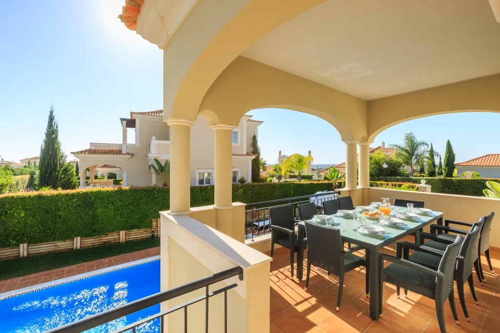 VILLA FIVE BEDROOMS WITH PRIVATE POOL Room, The Crest, Algarve