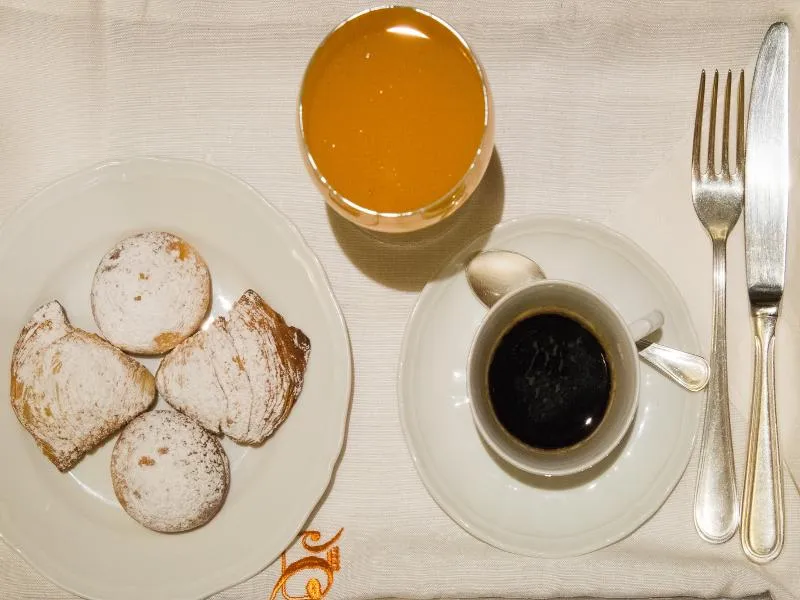 Restaurant, Palazzo Turchini, Naples