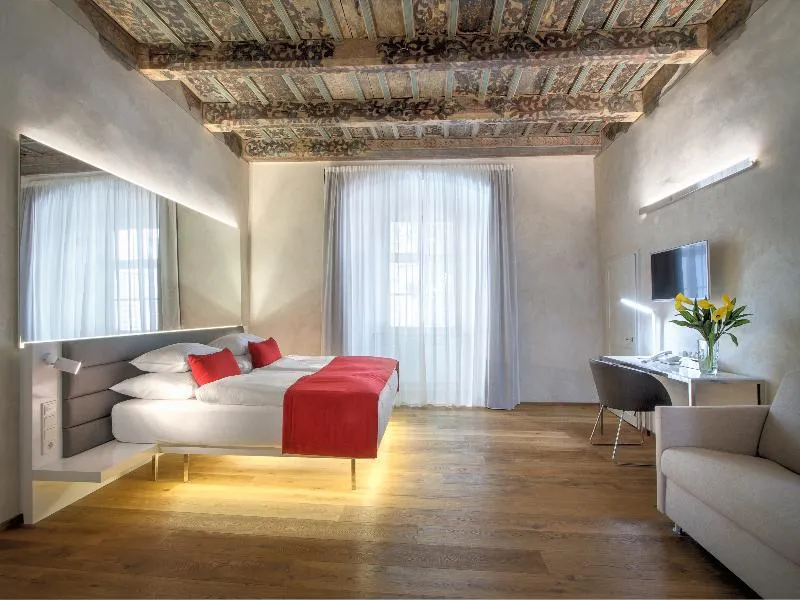 Double or Twin DELUXE Room, Bishops House, Prague