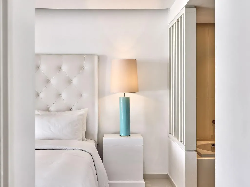 SUITE DELUXE SEA FRONT Room, Grecotel LUXME White, Crete