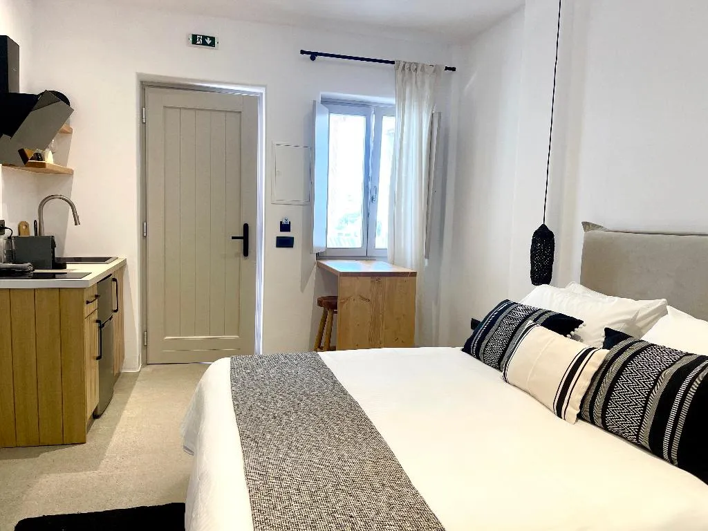 SUITE SUPERIOR WITH BALCONY Room, Mykonos Dot Suites, Mykonos