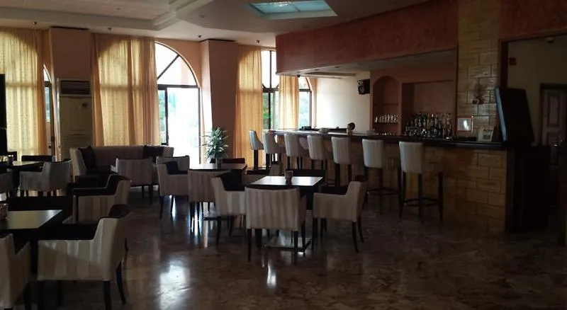 Bar, Jason, Corfu