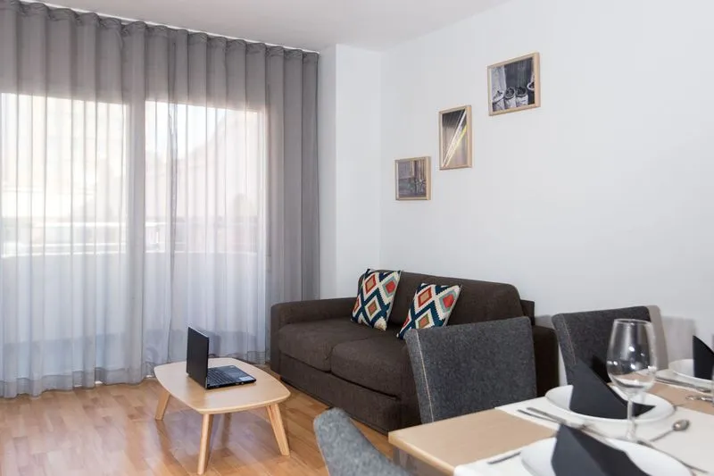 APARTMENT CAPACITY 6 Room, Valenciaflats Ciudad de las Ciencias, Valencia