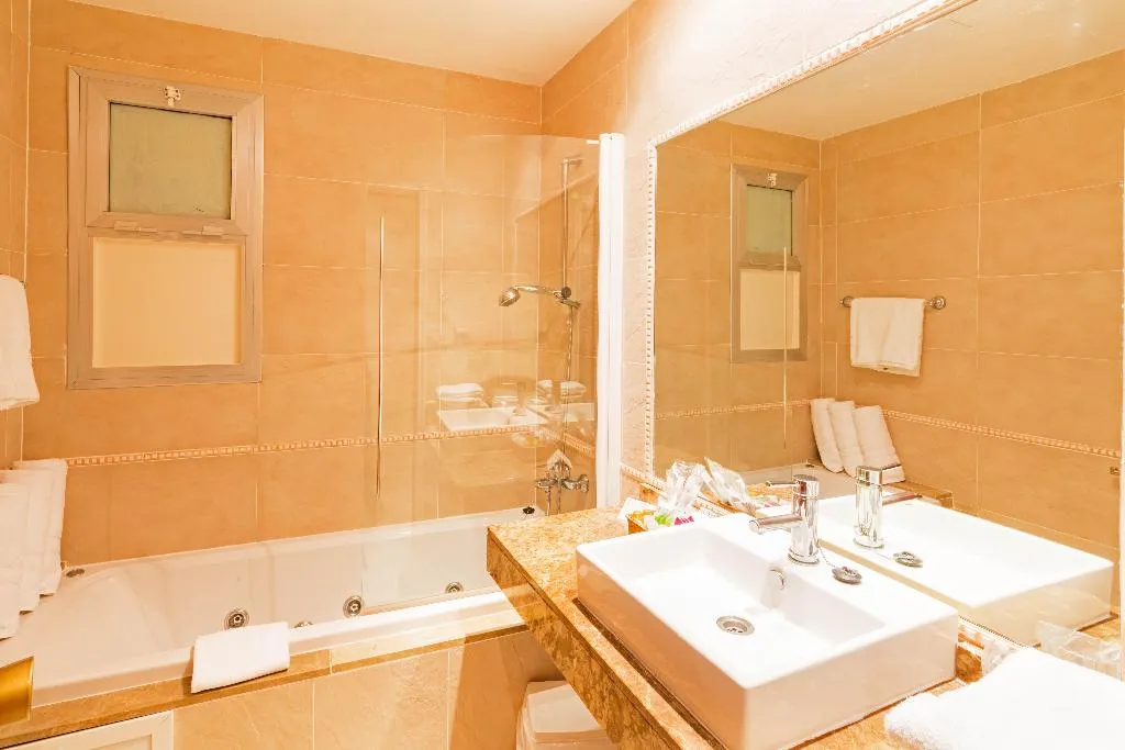 DOUBLE SINGLE USE STANDARD Room, Montjoi, Costa Brava