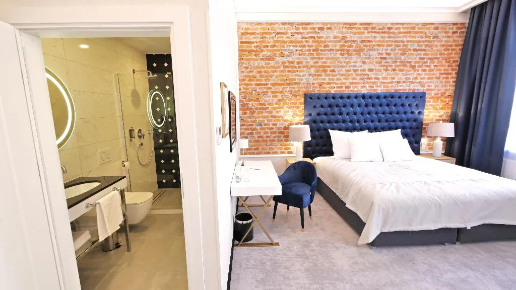 TRIPLE STANDARD Room, Szewska 22 Boutique, Krakow