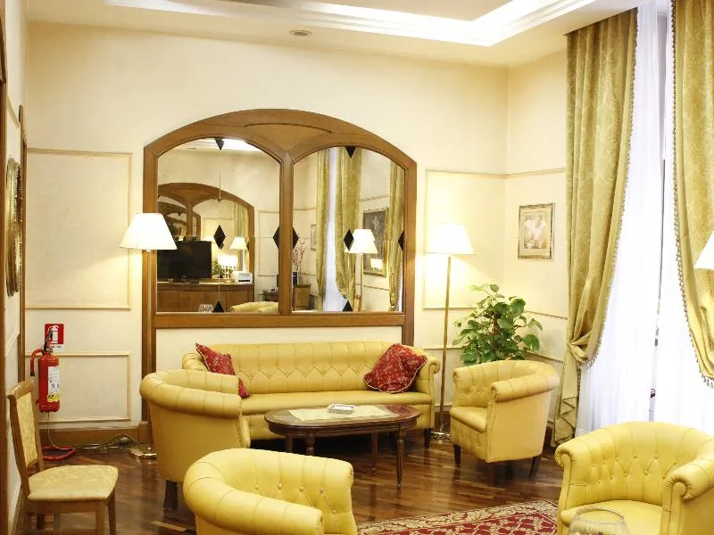 Lobby, Torino, Rome