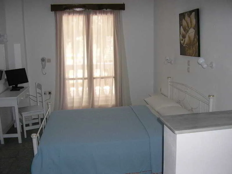 Room, Finikas, Santorini