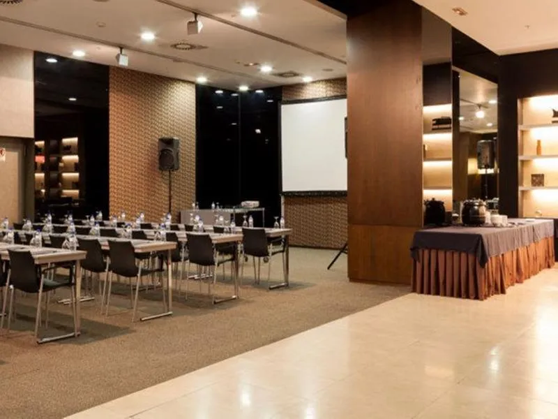 Conferences, AC Porto, Porto